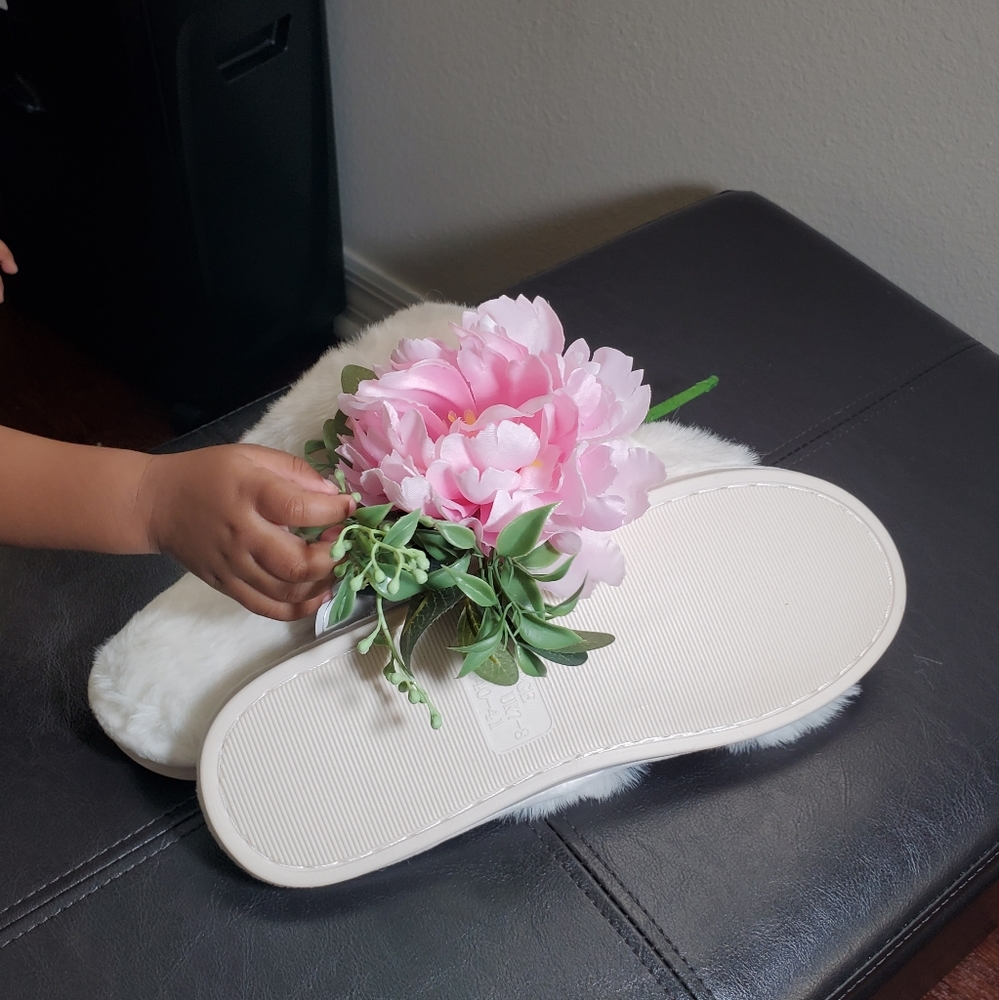 House Slippers - Picture 5 of 8